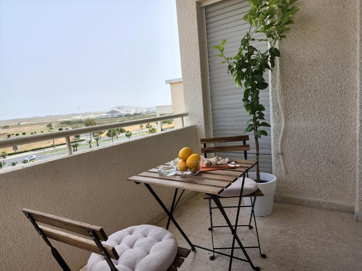 Capri Sea View One Bedroom Lárnaca Exterior foto
